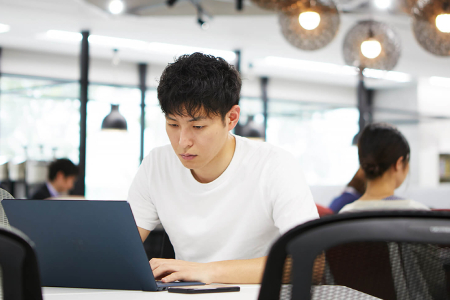 従業員の90％以上が未経験からスタート。充実した研修制度、環境で経験０からネットワークのプロに育成。