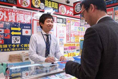 【チケット販売職募集】1分1秒でも速く商品をお渡しできるように