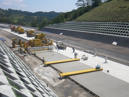 東京鋪装工業株式会社