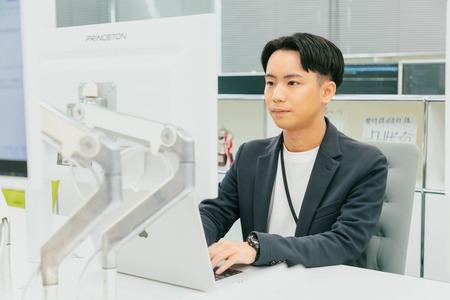 「less is more」より少なく、より良く
