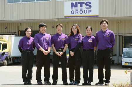 【社風】まるで「おとん」と「おかん」。世話好き社員がいっぱいの超・家族的な会社です。