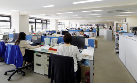 株式会社ロッキー