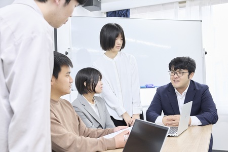 常に時代とともに変化し続け、 技術で社会に新たな価値を生み出す技術商社として