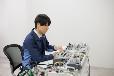 伴　航平